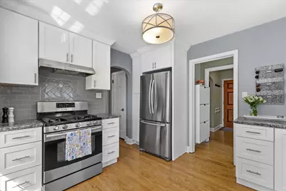 2537 N 84th St, Wauwatosa, WI 53226 - Photo 7