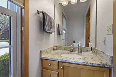 914  Riva Rdg, Racine, WI 53402 - Photo 11