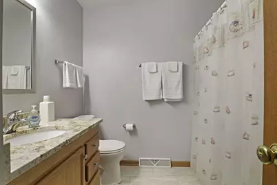 914  Riva Rdg, Racine, WI 53402 - Photo 17