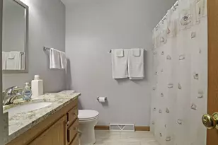 914 Riva Ridge, Racine, WI 53402 - Photo 17
