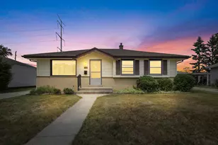 7254 W Cody Cir, Milwaukee, WI 53223 - Photo 21