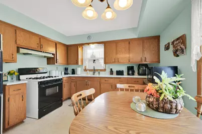 7254 W Cody Cir, Milwaukee, WI 53223 - Photo 5