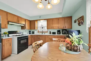 7254 W Cody Cir, Milwaukee, WI 53223 - Photo 5