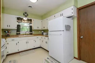 W229 Golden Lake Park Circle, Concord, WI 53066 - Photo 5