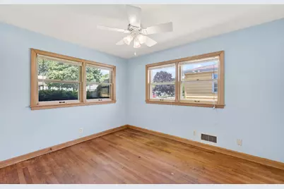 1001  Oregon St, Racine, WI 53405 - Photo 13