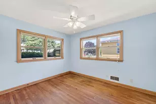 1001 Oregon St, Racine, WI 53405 - Photo 13