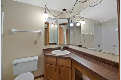 W176N9763  Rivercrest Dr, Germantown, WI 53022 - Photo 13