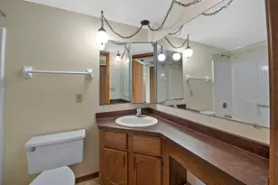 W176N9763 Rivercrest Dr, Germantown, WI 53022 - Photo 13