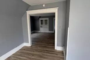 1945 S 29th St, Milwaukee, WI 53215 - Photo 11
