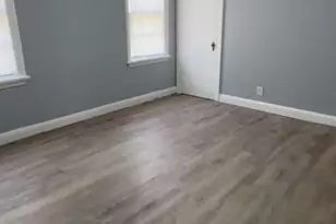 1945 S 29th St, Milwaukee, WI 53215 - Photo 21