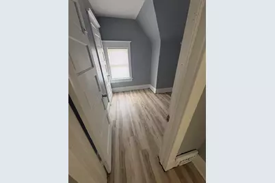 1945 S 29th St, Milwaukee, WI 53215 - Photo 9