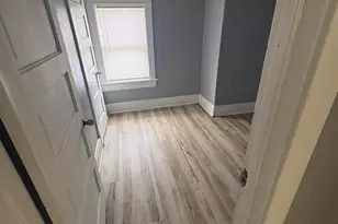 1945 S 29th St, Milwaukee, WI 53215 - Photo 9