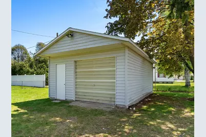 2343  39th St, Two Rivers, WI 54241 - Photo 7