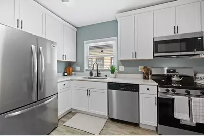 4058 N 24th Pl, Milwaukee, WI 53209 - Photo 9