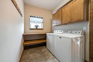 4915 Meadowview Ct, Cedarburg, WI 53024 - Photo 15