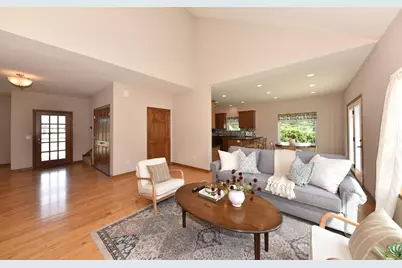 4915  Meadowview Ct, Cedarburg, WI 53024 - Photo 3