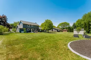 11110 W Woodside Dr, Hales Corners, WI 53130 - Photo 33