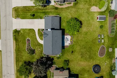 11110 W Woodside Dr, Hales Corners, WI 53130 - Photo 31