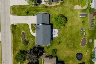 11110 W Woodside Dr, Hales Corners, WI 53130 - Photo 31