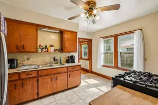 3837 W Mt Vernon Ave, Milwaukee, WI 53208 - Photo 11
