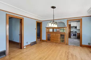1101 S 71st St, West Allis, WI 53214 - Photo 9