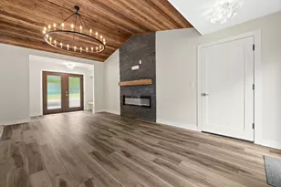 W3990 Longfellow Dr, Geneva, WI 53147 - Photo 11