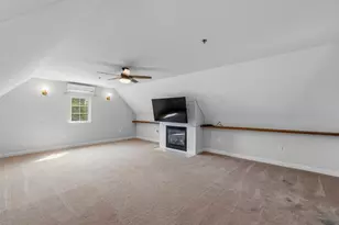 1888 N Humboldt Ave, Milwaukee, WI 53202 - Photo 23