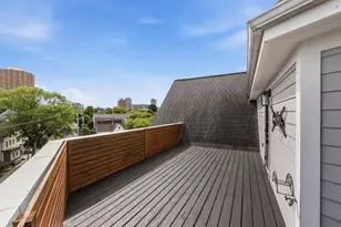 1888 N Humboldt Ave, Milwaukee, WI 53202 - Photo 31