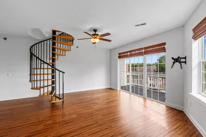 1888 N Humboldt Ave #403, Milwaukee, WI 53202 - Photo 3