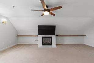 1888 N Humboldt Ave, Milwaukee, WI 53202 - Photo 25
