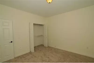 2270 W Vista Bella Dr #102, Oak Creek, WI 53154 - Photo 11