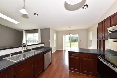 507  Sand Dr, West Bend, WI 53095 - Photo 11