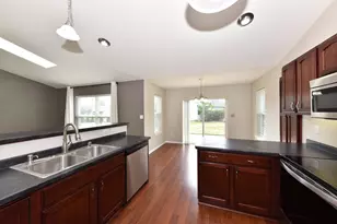 507 Sand Dr, West Bend, WI 53095 - Photo 11