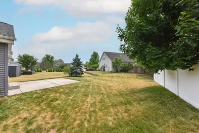 507  Sand Dr, West Bend, WI 53095 - Photo 37