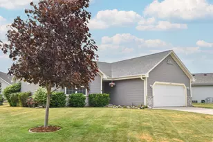 507 Sand Dr, West Bend, WI 53095 - Photo 7
