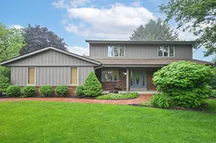 1 Cherrywood Ct, Racine, WI 53402 - Photo 5