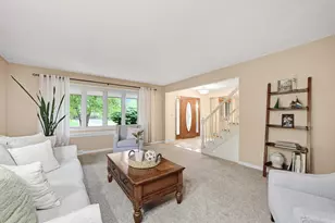 1 Cherrywood Ct, Racine, WI 53402 - Photo 9