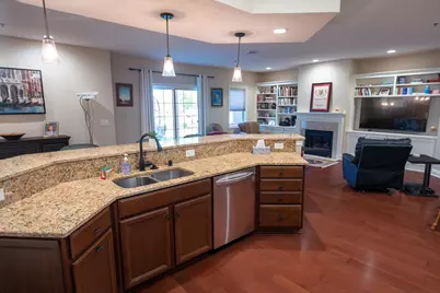 17490  Crest Hill Dr #10, Brookfield, WI 53045 - Photo 9