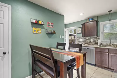 4015  Harding Rd, Kenosha, WI 53142 - Photo 7