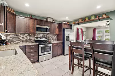 4015  Harding Rd, Kenosha, WI 53142 - Photo 11