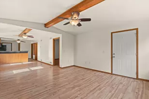 928 E Land Pl, Milwaukee, WI 53202 - Photo 5