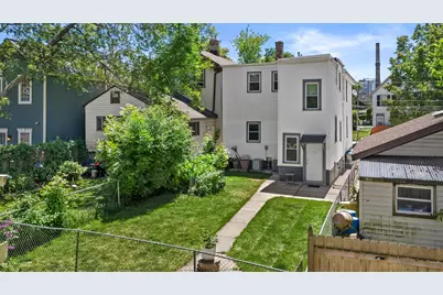 928 E Land Pl #A, Milwaukee, WI 53202 - Photo 23