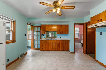6213 S Elaine Ave, Cudahy, WI 53110 - Photo 7