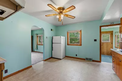 6213 S Elaine Ave, Cudahy, WI 53110 - Photo 9