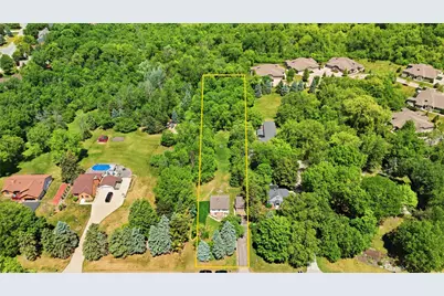11810 W Howard Ave, Greenfield, WI 53228 - Photo 17