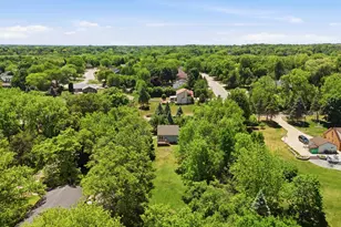 11810 W Howard Ave, Greenfield, WI 53228 - Photo 19