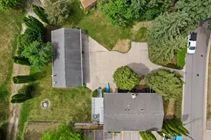 1542 3rd St, Delafield, WI 53018 - Photo 51
