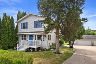 1542 3rd St, Delafield, WI 53018 - Photo 1