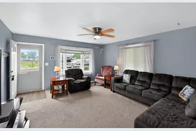 401  Harvey Ave, Waukesha, WI 53186 - Photo 3