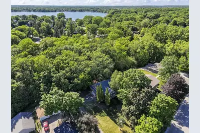 2810  Fischer Dr, Burlington, WI 53105 - Photo 7